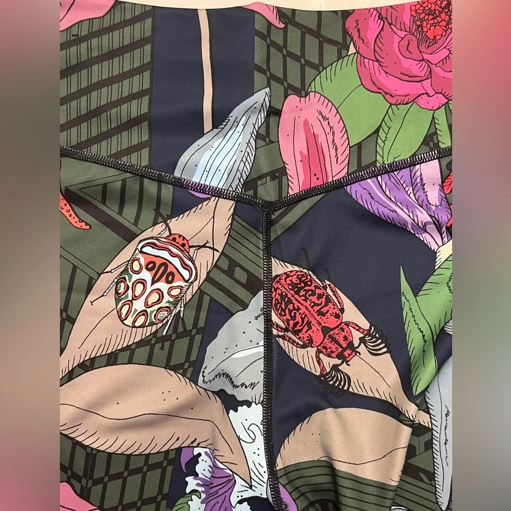 Nike One Icon Clash Dri-Fit multicolor floral print leggings - size M